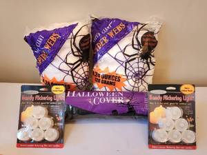 lot 226 image: Spooky Halloween Decor