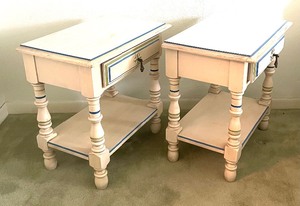 lot 5 image: Pair of Vintage Night Stands  Side Tables