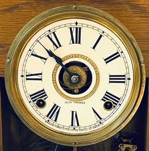 lot 7 image: Vintage Seth Thomas Gingerbread Clock
