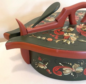 lot 16 image: Norwegian Bentwood Box by Bill Claus