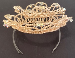 lot 295 image: Elegant Vintage Tiaras