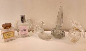 lot 287 image: Vintage Toiletry & Perfume Items, Plus More