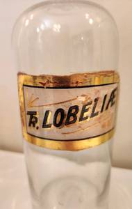 lot 312 image: Eclectic Collection of Vintage Bottles and More