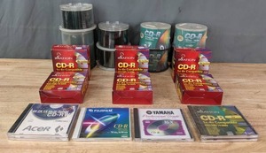 lot 152 image: NEW Spools and Boxes of Blank CD-R Discs  R