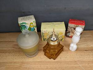 lot 100B image: Vintage AVON Cologne, After Shave, Skin Softener J