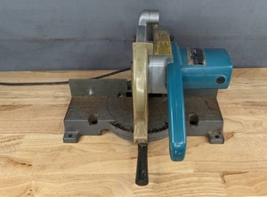 lot 75A image: Makita 255mm LS1000 Miter Saw R