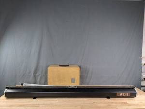 lot 222 image: Vintage Kodaslide Signet Projector and AVON Screen R