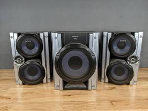 lot 303 image: Sony Speaker System  R