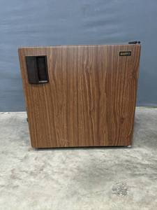 lot 154A image: Sanyo Miniature Refrigerator R