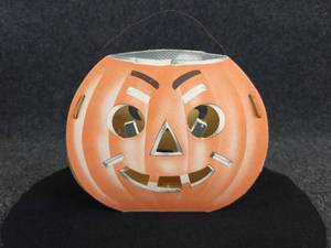 lot 404 image: Vintage Halloween Lantern Paperboard Jack-O-Lantern