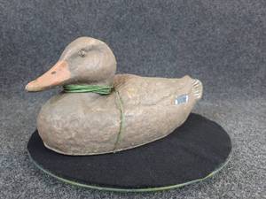 lot 482 image: Vintage CARRY-LITE Duck Decoy