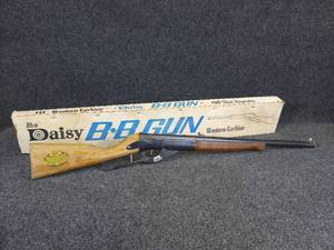 lot 423 image: 196070s DAISY Model 95 Lever Action BB Gun With Box