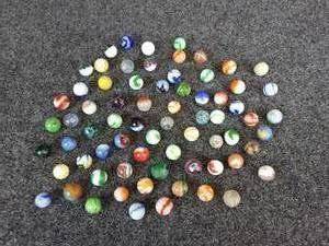 lot 458 image: (70) Assorted Vintage Marbles