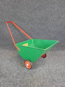 lot 583 image: Vintage Tiny Tote Childs Garden Wagon - Hamilton Monroe Mfg. Co.