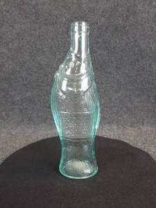 lot 577 image: Vintage Italian Glass Fish Bottle