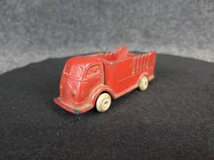 lot 575 image: Vintage Auburn Rubber Corp. Rubber Truck