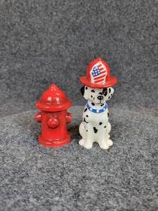 lot 618 image: Westland Dalmatian & Fire Hydrant Salt & Pepper Shakers