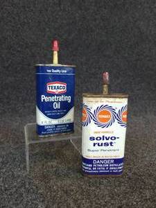 lot 557 image: TEXACO Penetrating Oil can & Permatex Solvo-Rust Oil Can