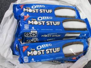 lot 110 image: 12- 3 oz Oreo Most Stuf...