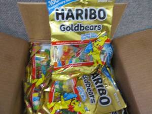 lot 142 image: 12- 4 oz Bags Haribo Goldbears ...