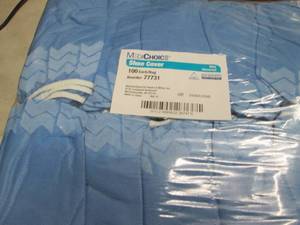 lot 344 image: Case of 1000 Medichoice Blue Univer...