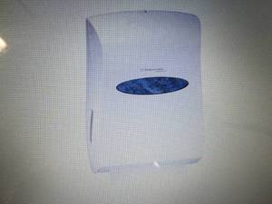 lot 363 image: Kimberly Clark Professional Univers...