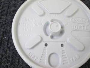 lot 405 image: Dart 10FTL White LiftnLock Lid - ...
