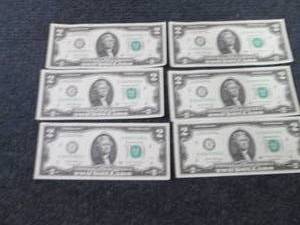 lot 427 image: 6 Sequential Uncirculated US $2 Bil...