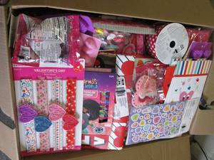 lot 55 image: box of valentines overstock ...