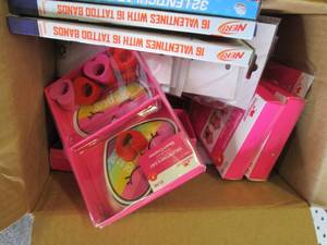 lot 68 image: small box of valentines overstock ...