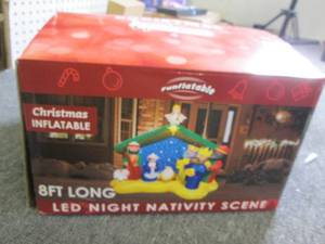 lot 152 image: 8 foot long christmas inflatable ...