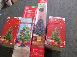 lot 200 image: lot of small christmas trees...