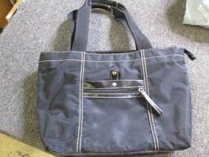 lot 253 image: handbag by nine west ...