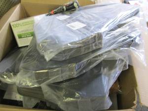 lot 422 image: box of misc please see pictures...