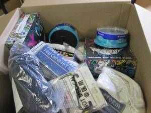 lot 424 image: box of misc please see pictures...