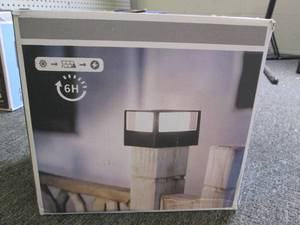 lot 452 image: 4 pack of solar post lights ...