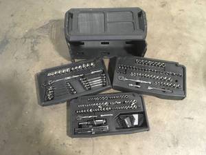 lot 10 image: Mechanics Tool Set (270-Piece) by Husky Customer Returns See Pictures