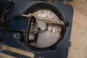 Bosch Model 136 Electric Concrete Abrasive Saw With Case