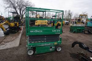 Sky Jack Model SJIII 3219 Scissors Lift