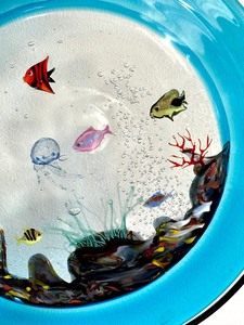 lot 1 image: Roberto Camozzo Murano Glass Fish Bowl Aquarium Disc Sculpture