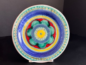 lot 10 image: Two DeSimone Italian Pottery Plates