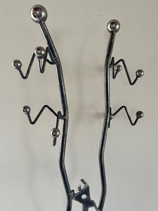 lot 9 image: Artisan Designed Metal Coat  Hat Rack