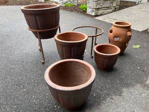 lot 100 image: Planters and Stands