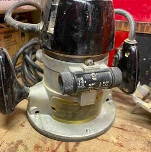 lot 164 image: Craftsman Router and Dual Motion Sander and Black And Decker Jig Saw