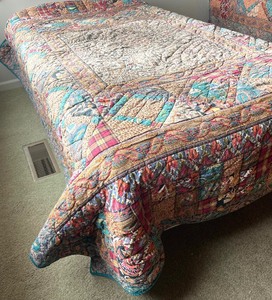 lot 131 image: Two Twin Sized Quilts