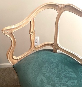 lot 137 image: Vintage Art Nouveau Parlor Chair