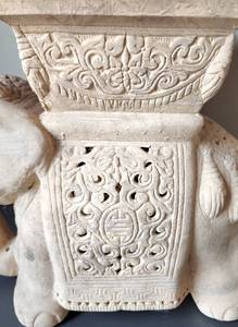 lot 113 image: Detailed Elephant Plant Stand plus Removable Wooden Surface