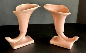 lot 199 image: Pair of Vintage Cornucopia Vases