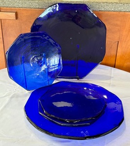lot 77 image: Mexican Cobalt Blue Dishes