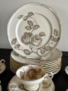 lot 70 image: Castleton Gloria China Dishes